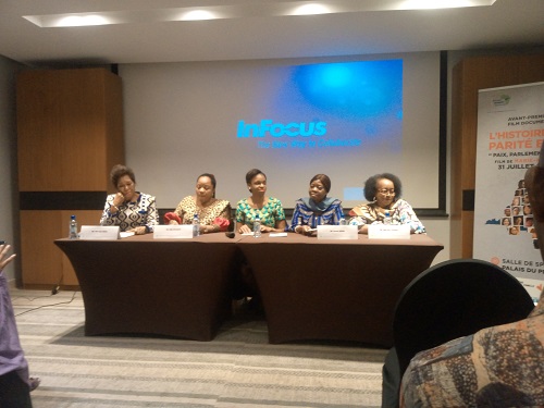 1 : De gauche à droite, Marie-Ange Lukiana, Faïda Mwangilwa, Marie-Rose Tshite, Florence Boloko et Anne-Marie Makomboface à la presse / Adiac