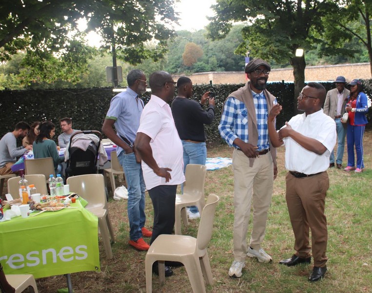 Ambiance détendue à la guinguette africaine de Suresnes 2024