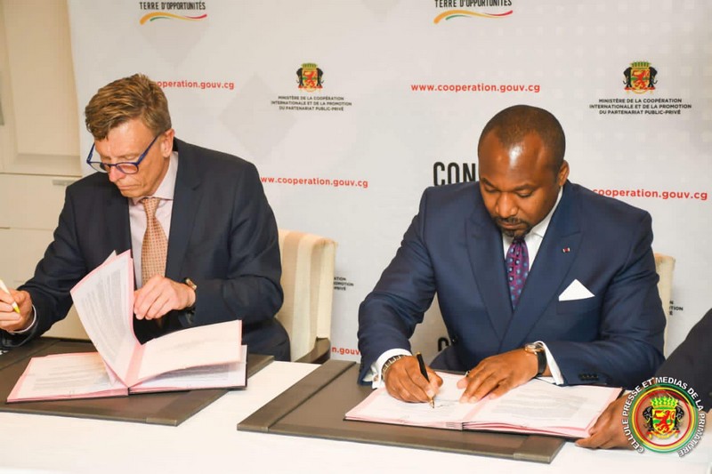 Denis Christel Sassou N’Guesso lors de la signature de quatre (4) protocoles d’entente entre le Ministre de la Coopération Internationale et de la promotion du Partenariat Public Privé et les entreprises Enverque, Advens, Authentiks et la société Sopex