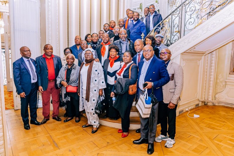 PCT-Europe, photo de groupe à l'issue du séminaire du samedi 21 octobre 2023 à Paris, Salle Verte de l'ambassade du Congo en France